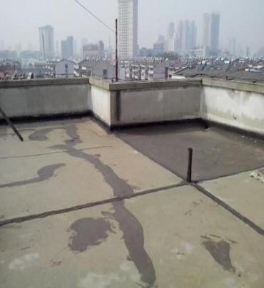 石门漏水维修 楼顶漏水是什么原因，楼顶漏水维修方法是什么?